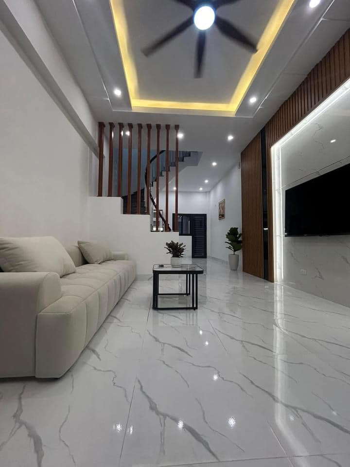 Bán nhà Hoàng Mai siêu đẹp, vượng lộc, 46m2, 7.9 tỷ