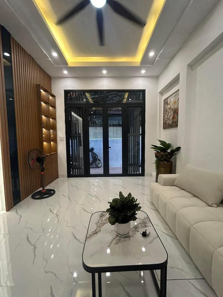 Bán nhà Hoàng Mai siêu đẹp, vượng lộc, 46m2, 7.9 tỷ