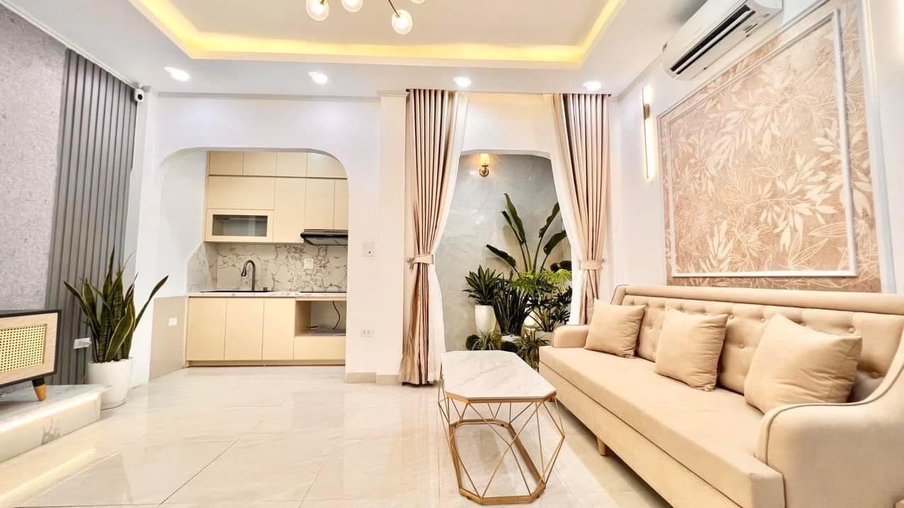 Bán nhà Đại Từ, lô góc, thoáng mát, 39m2, 7.6 tỷ