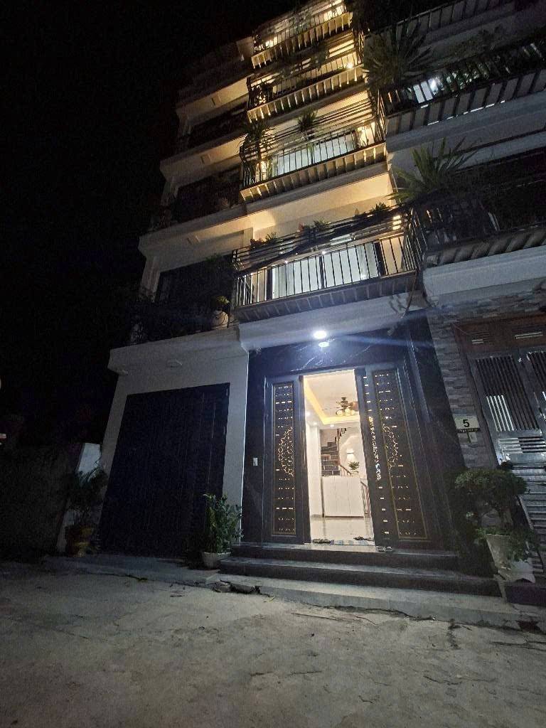 Giải Phóng chỉ 12,9 T.ỷ có Siêu phẩm phân lô Nhà đẹp 51m2 x 7 tầng thang máy dân xây