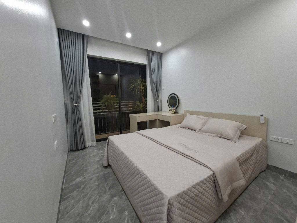 Giải Phóng chỉ 12,9 T.ỷ có Siêu phẩm phân lô Nhà đẹp 51m2 x 7 tầng thang máy dân xây