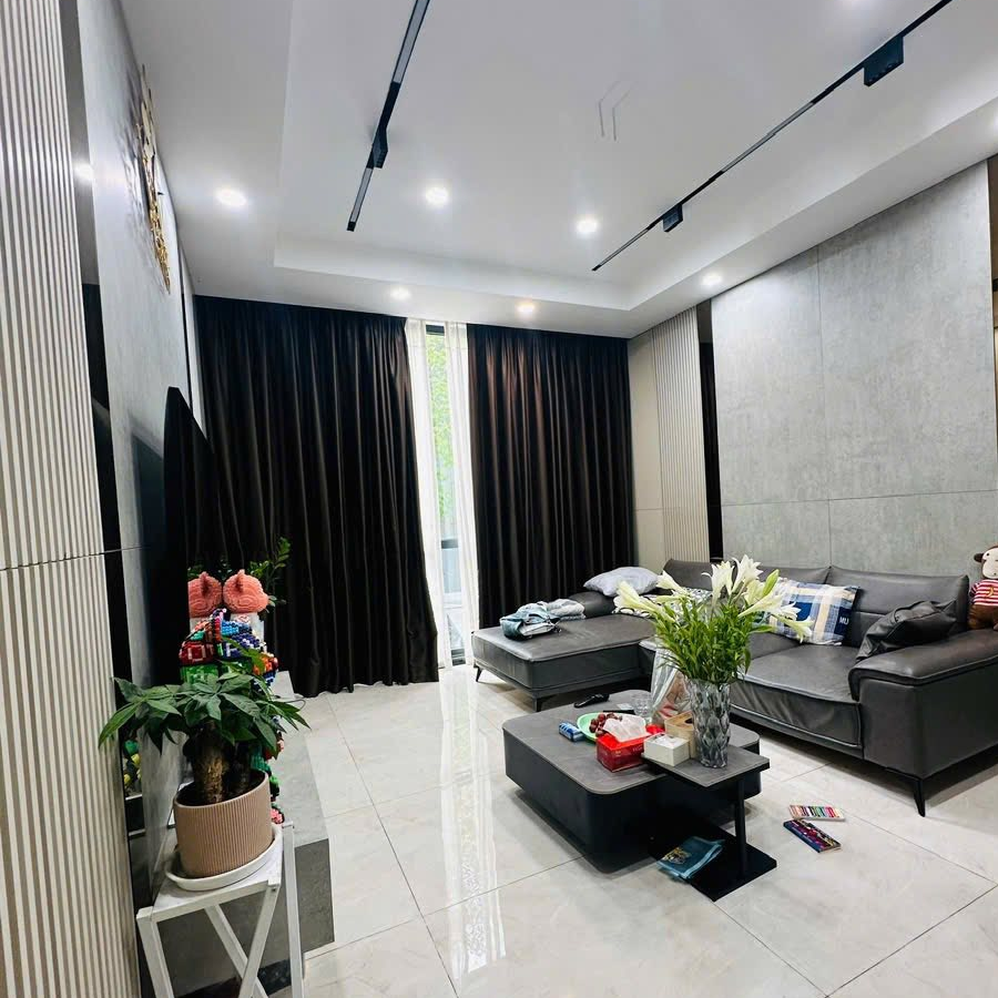 Bán nhà xây mới Ngô Quyền- Hà Đông , 48m, 5 Tầng , Thang Máy, Oto đỗ cạnh nhà