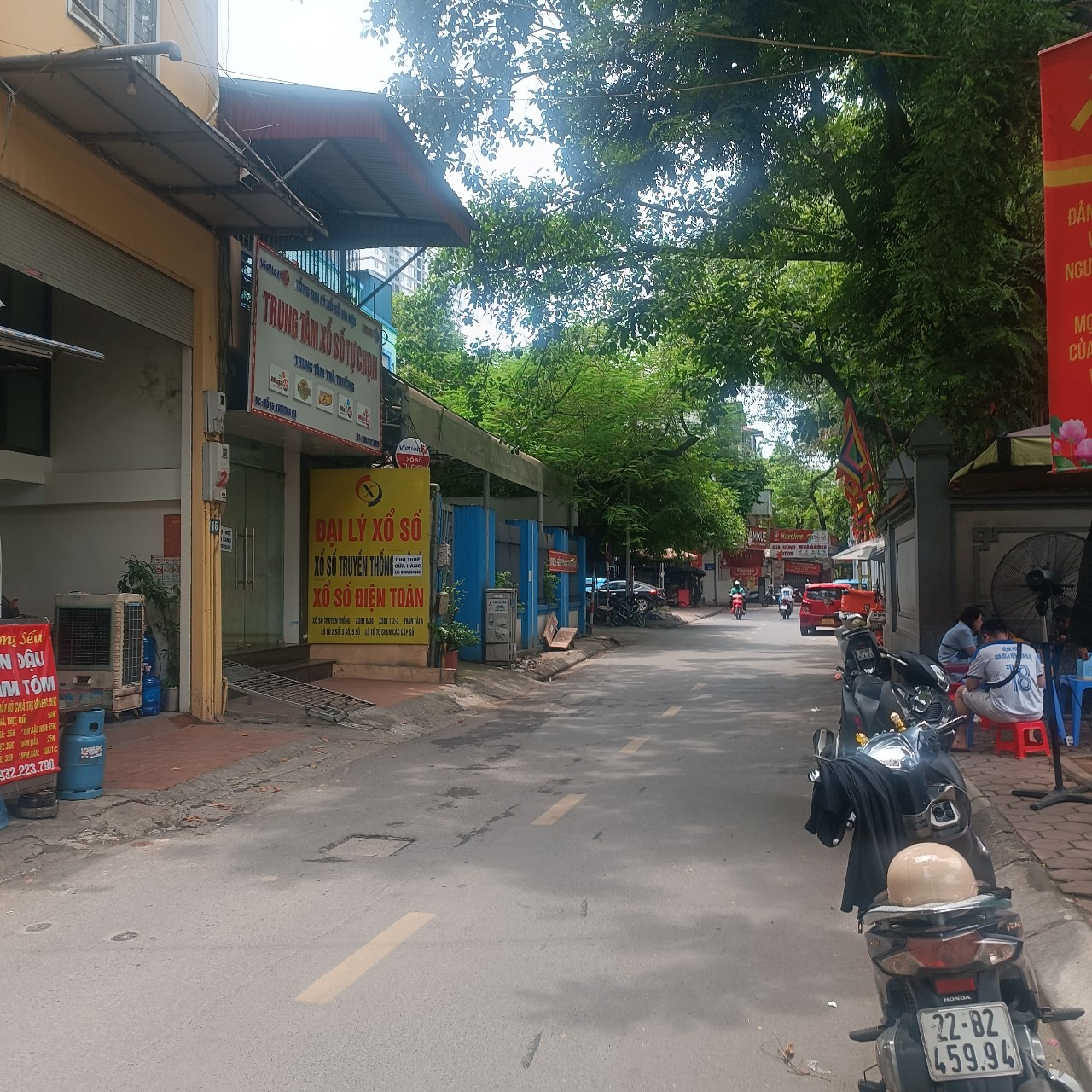 Đất phân lô Kim Giang. Chỉ 14.x tỷ, 80m², MT 4.6 m. Ngõ xe 7 chỗ tránh nhau. Cách đại học Thăng Long 2 phút chạy xe.