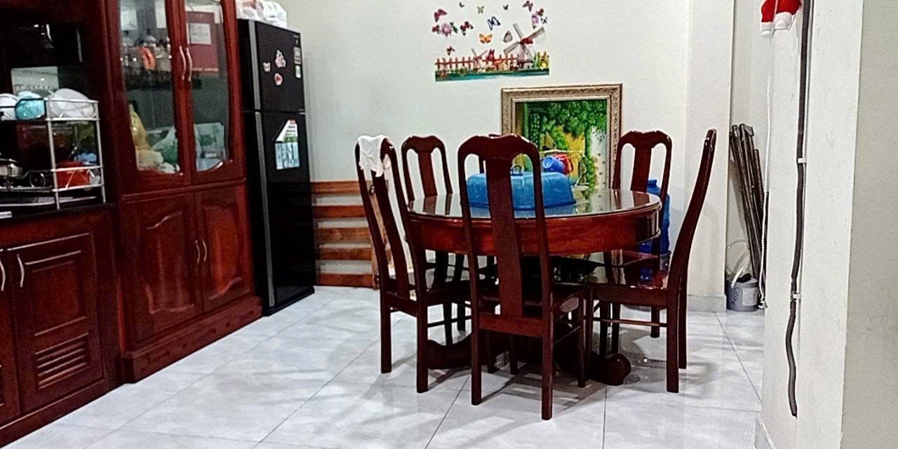 BÁN GẤP NHÀ QUẬN 7