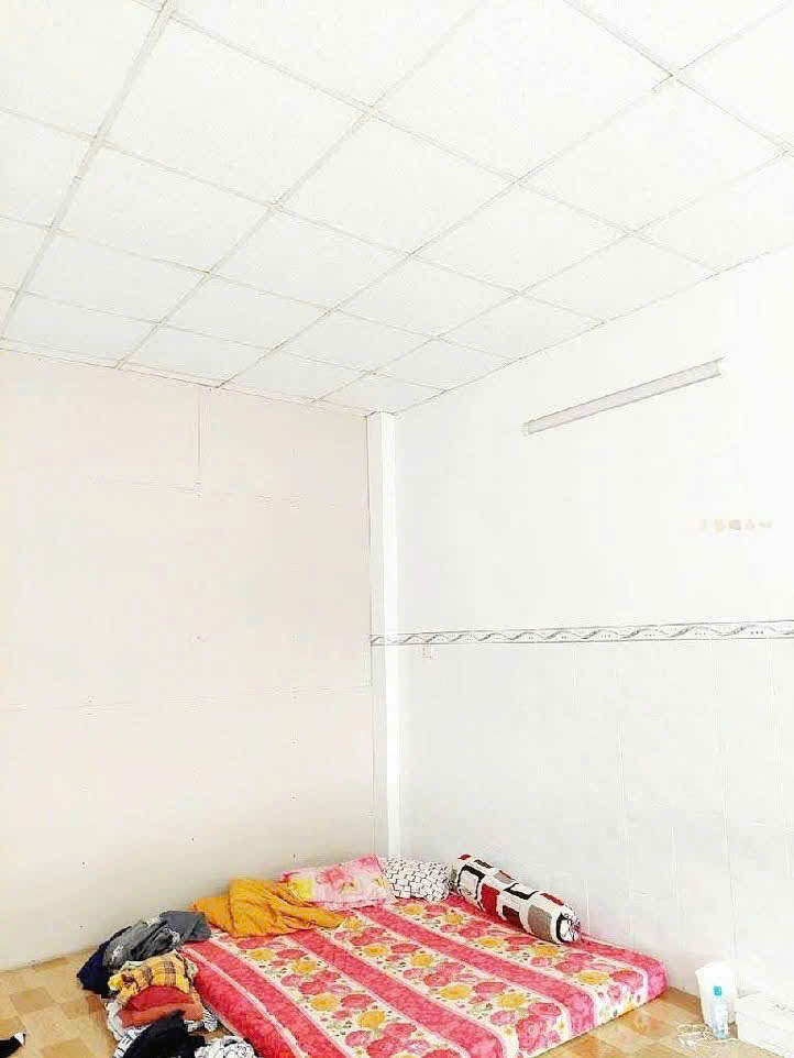 NHÀ HUỲNH TẤN PHÁT Q7 DT 4.5x12M 1TRỆT 1LỬNG 2PN 2WC.GIÁP QUẬN 4-1 5P ĐI XE