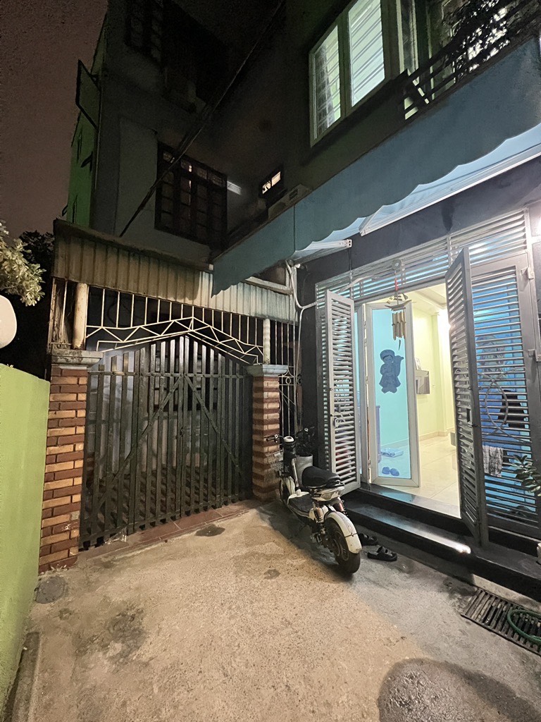 Bán nhà Ngô Xuân Quảng- TT Trâu Quỳ- Gia Lâm 35m2- 5.3 tỷ