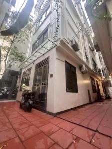 Bán nhà Bồ Đề, Long Biên 35m 5 tầng MT 5m 6,8 tỷ