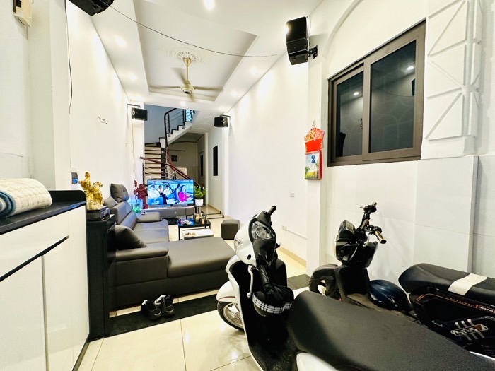 Bán nhà mặt ngõ Đống Đa giao thông thuận tiện phù hợp để ở hoặc kinh doanh
