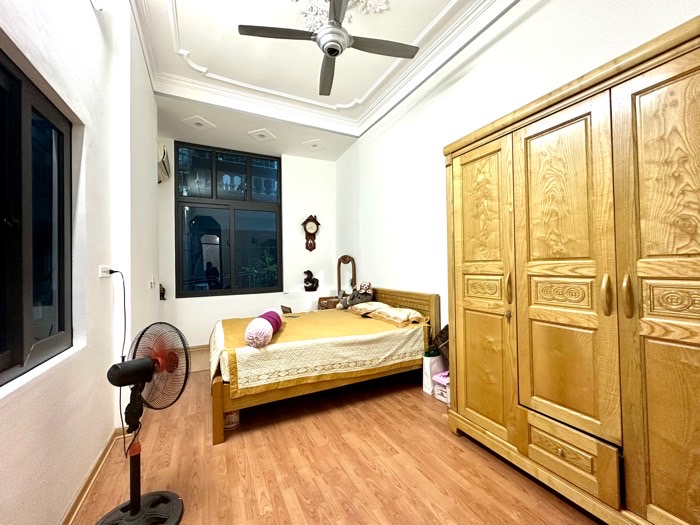 Bán nhà mặt ngõ Đống Đa giao thông thuận tiện phù hợp để ở hoặc kinh doanh