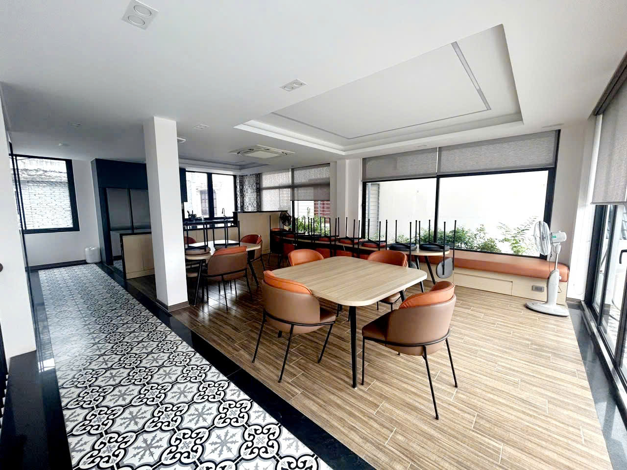 Bán nhà 50x5 tầng ngõ 279 Đội Cấn ô tô đỗ cửa