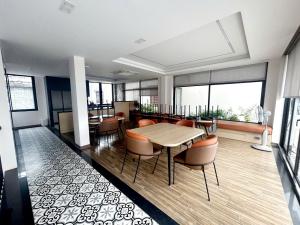 Bán nhà 50x5 tầng ngõ 279 Đội Cấn ô tô đỗ cửa