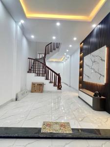 Bán nhà Thôn Thượng Thanh Oai 36m 5 tầng giá 4.399 tỷ