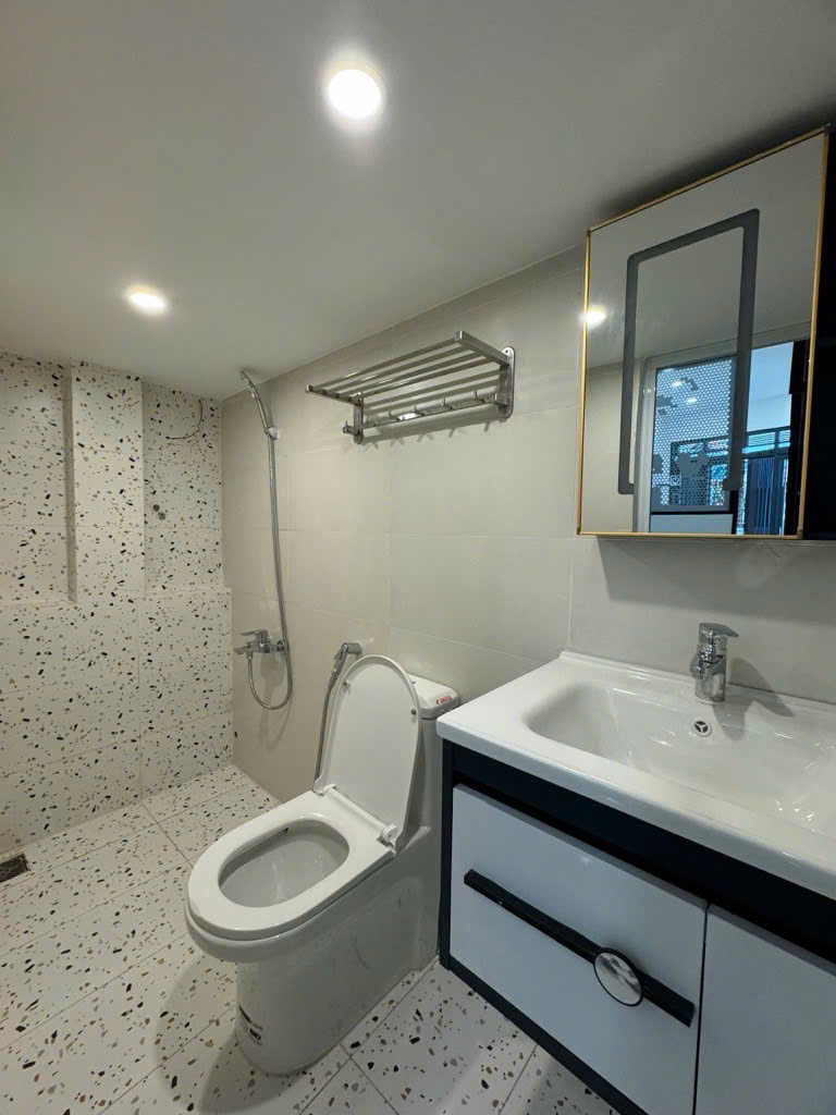 BÁN NHÀ HUỲNH TẤN PHÁT, DT : 4x14, ĐƯỜNG XE HƠI BON BON, GIÁ RẺ QUẬN 7