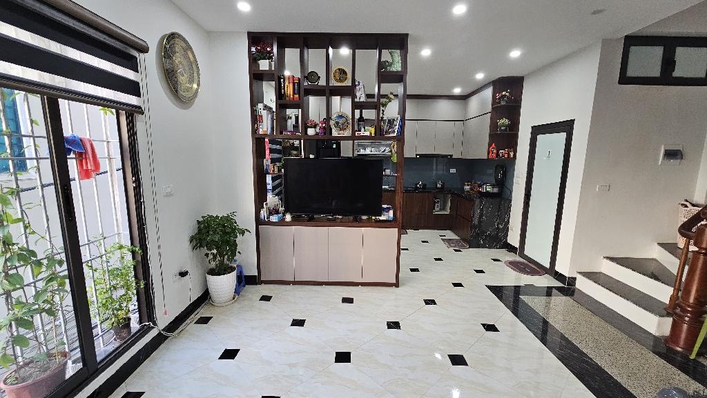 Căn nhà lý tưởng, vị trí trung tâm Mậu Lương, mặt tiền rộng, thoáng mát quanh năm, nhà đẹp thiết kế thông thoáng, bài trí hợp lý