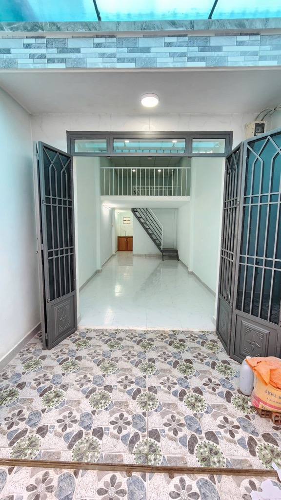 SIÊU RẺ-NHÀ HẺM XE HƠI TRUNG MỸ TÂY, QUẬN 12 - SỔ HỒNG RIÊNG