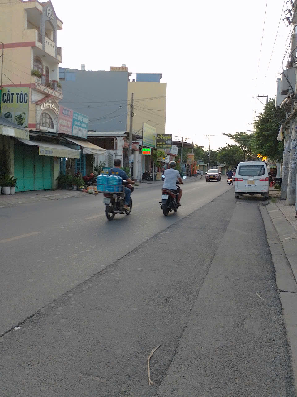 NHÀ TRUNG TÂM QUẬN 12 MẶT TIỀN ĐƯỜNG NHỰA LỚN – DT 4X30M  - GIÁ NHỈNH 8 TỶ - KHU CHỢ BUÔN BÁN SẦM UẤT