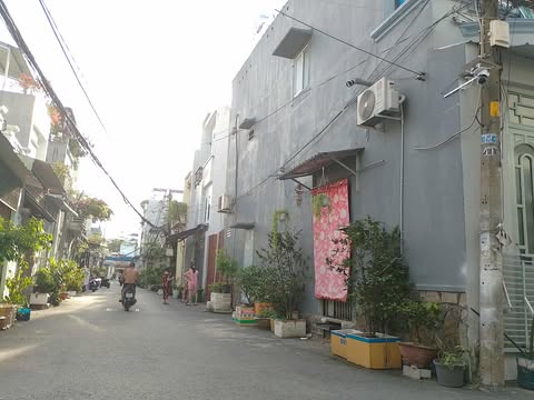 GẦN BỆNH VIỆN QUẬN 12 – DT 96M2 - ĐƯỜNG OTO THÔNG BỰ - CHỈ 3 TỶ 8 - NHÀ ĐẸP NHƯ VIỆT TRINH