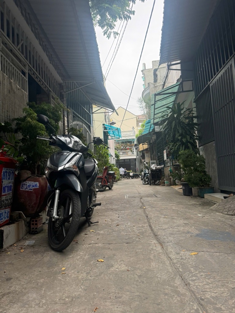 NHÀ HẺM XE HƠI DƯƠNG THỊ MƯỜI - 4x11m - 2 TẦNG - TRUNG TÂM TIỆN ÍCH DÂN TRÍ CAO - HƠN 3 ĐỒNG