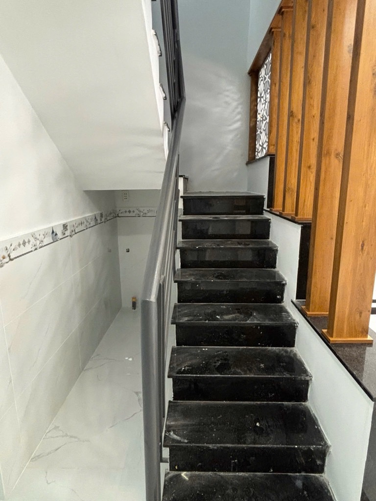 NHÀ HẺM XE HƠI DƯƠNG THỊ MƯỜI - 4x11m - 2 TẦNG - TRUNG TÂM TIỆN ÍCH DÂN TRÍ CAO - HƠN 3 ĐỒNG