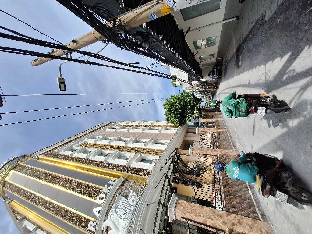 Bán Gấp , Nhà mặt tiền đường Nguyễn Thị Thập , Khu dân cư kinh doanh nhộn nhịp , 60m2 , Xây dựng 4 lầu BTCT, Chưa tới 8tỷ