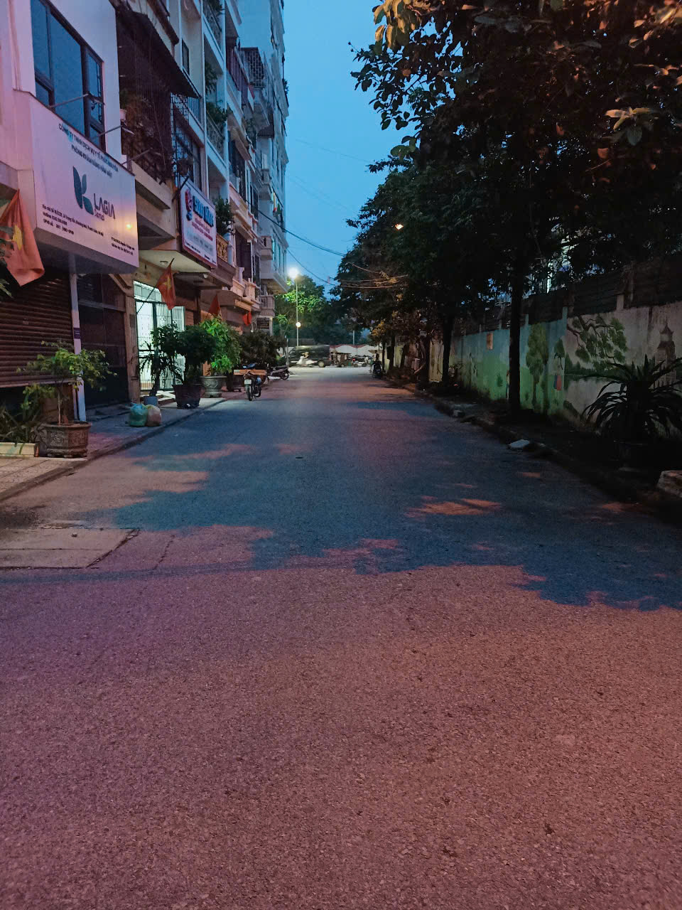Bán nhà mặt phố Nguyễn Lân, 25,9 tỷ, 106m2, 7 tầng, 10PN, 12WC, view đẹp