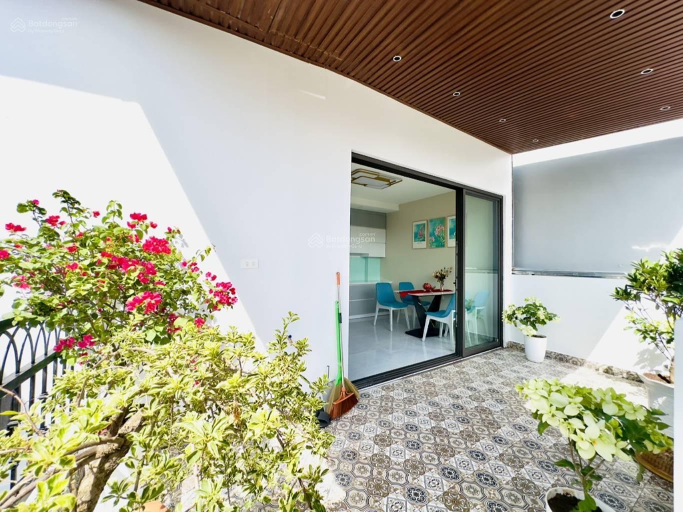 9 tỷ nhỉnh có nhà lô góc Minh Khai - 2 thoáng 5 tầng mới - diện tích 55m2 mặt tiền 5m full nội thất