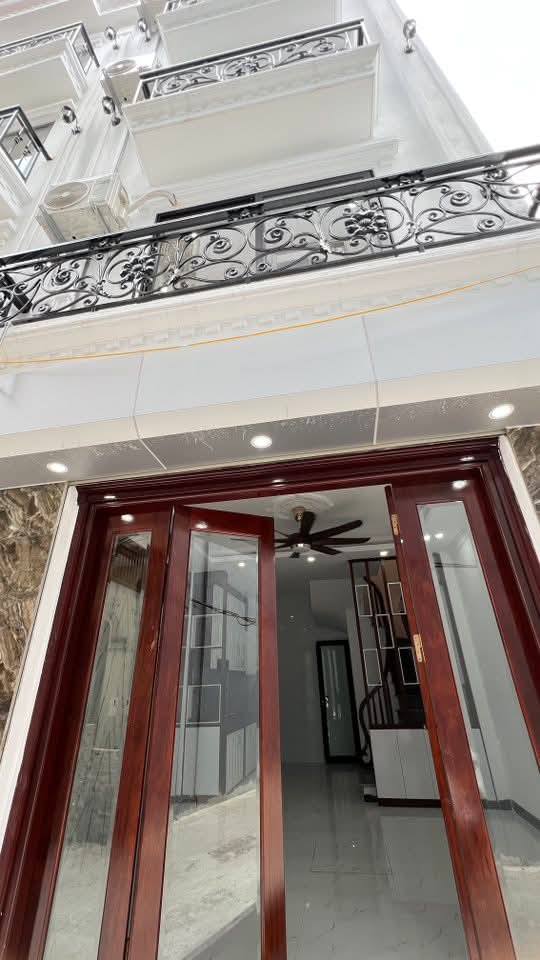 Nhà Cự Khối - Long -Biên, chân Cầu Thanh Trì xây mới Koong