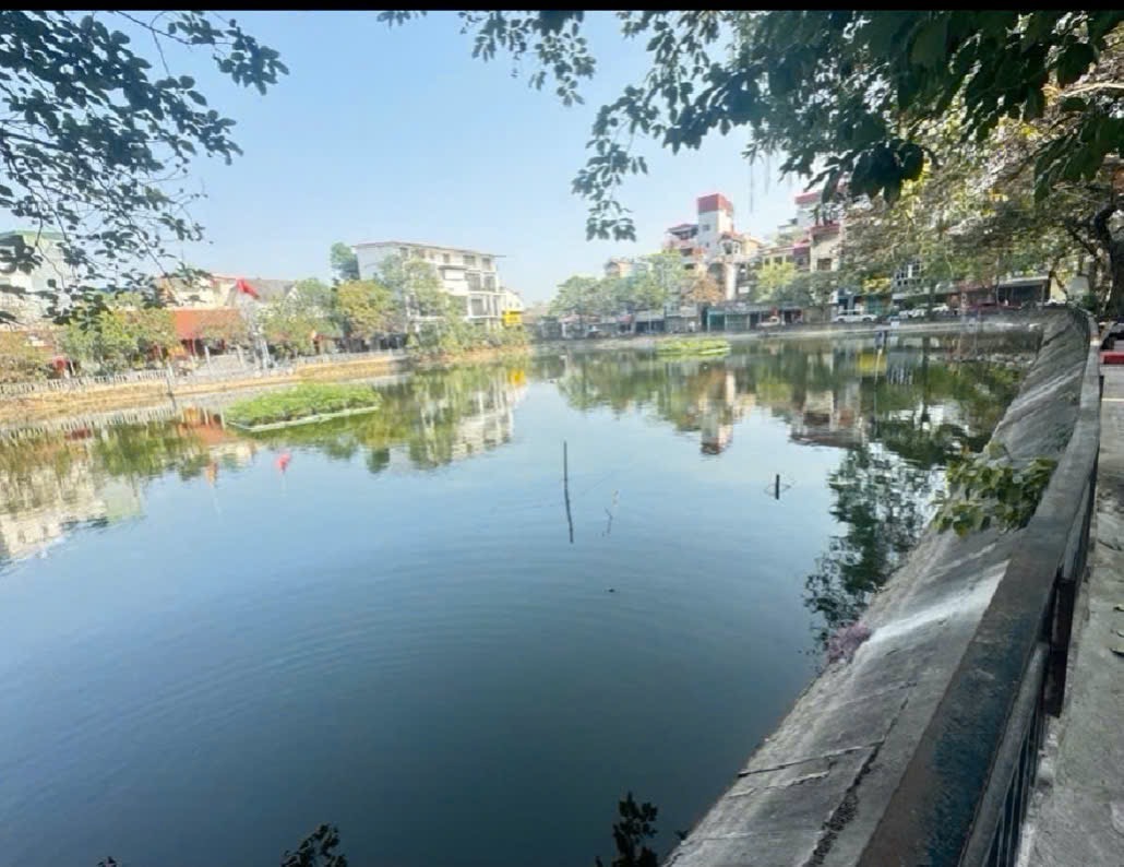 ÔTÔ- KINH DOANH- NHÀ MỚI -GẦN HỒ-  TRUNG TÂM LONG BIÊN