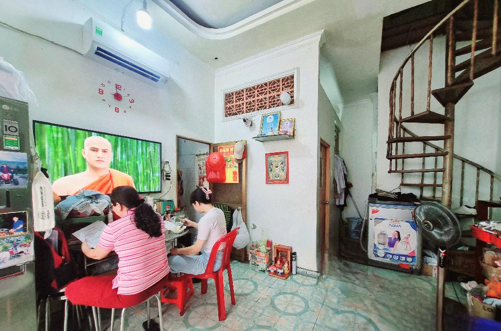 Bán nhà trung tâm quận 1