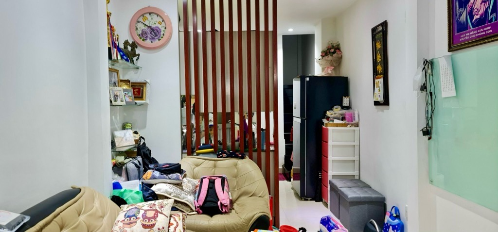 Bán nhà đường Nguyễn Cảnh Chân - Cầu Kho quận 1