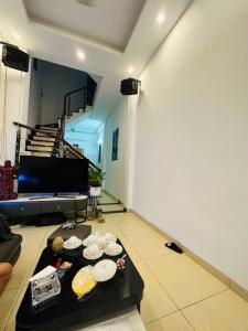 ❤️ MẶT NGÕ ĐỐNG ĐA, ❤️ LÔ GÓC 3 THOÁNG , ❤️ GẦN 4 TRƯỜNG ĐẠI HỌC VÀ 2 SÂN BÓNG , ❤️ SỔ ĐỎ HOA HẬU , ❤️ GIÁ SIÊU HOT CHỈ TỪ 9.X TỶ