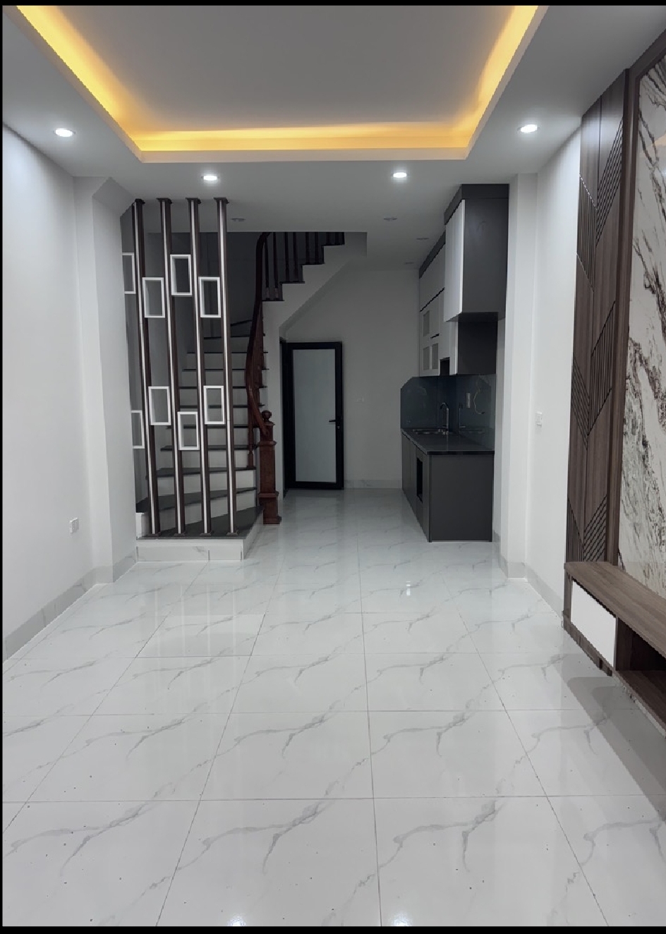 BÁN NHÀ DI TRẠCH - HOÀI ĐỨC 33M2x5T -VUÔNG ĐẸP NỞ HẬU - DƯỚI 5 TỶ