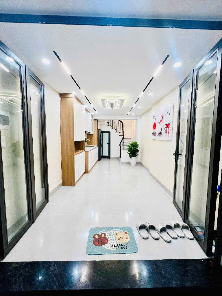Bán nhà cạnh chợ, vài bước ra bệnh viện Thanh Nhàn