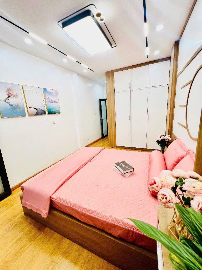 Bán nhà cạnh chợ, vài bước ra bệnh viện Thanh Nhàn