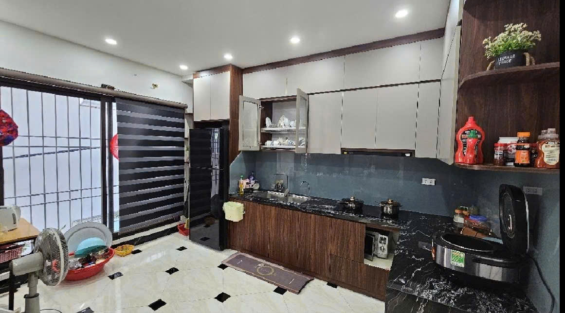 Nhà Kiến Hưng Hà Đông, Diện tích 48m2 x 5 tầng tài chính 6x tỷ. Liên Hệ: Mr Tuấn 0986077636