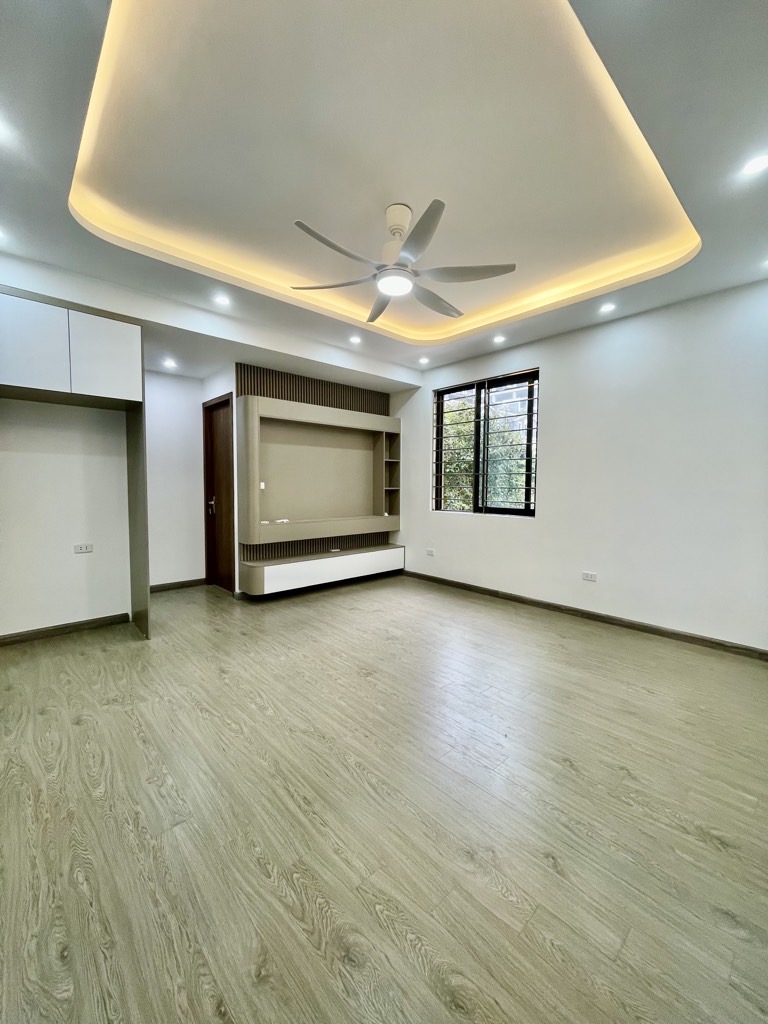CĂN HỘ TOÀ B6B KĐT NAM TRUNG YÊN, CẦU GIẤY: 6.15 TỶ - 75M2 - 3 NGỦ - 2VS - SỔ ĐỔ