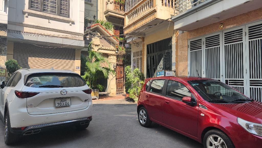 NHÀ ĐẸP VĂN QUÁN - 5 TẦNG - NGÕ NÔNG - GẦN GA TÀU - Ở SƯỚNG CHO THUÊ ỔN