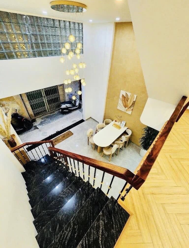 Cự Khối Long Biên-Nhà Mới xây 40m  Ô TÔ TRÁNH, VỈA HÈ, KINH DOANH