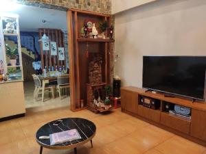 Bán nhà khu Út Tich-Hoàng Việt siêu VIP, 50m2, 4 tầng, khu hiếm nhà bán, giá 9.9 tỷ TL