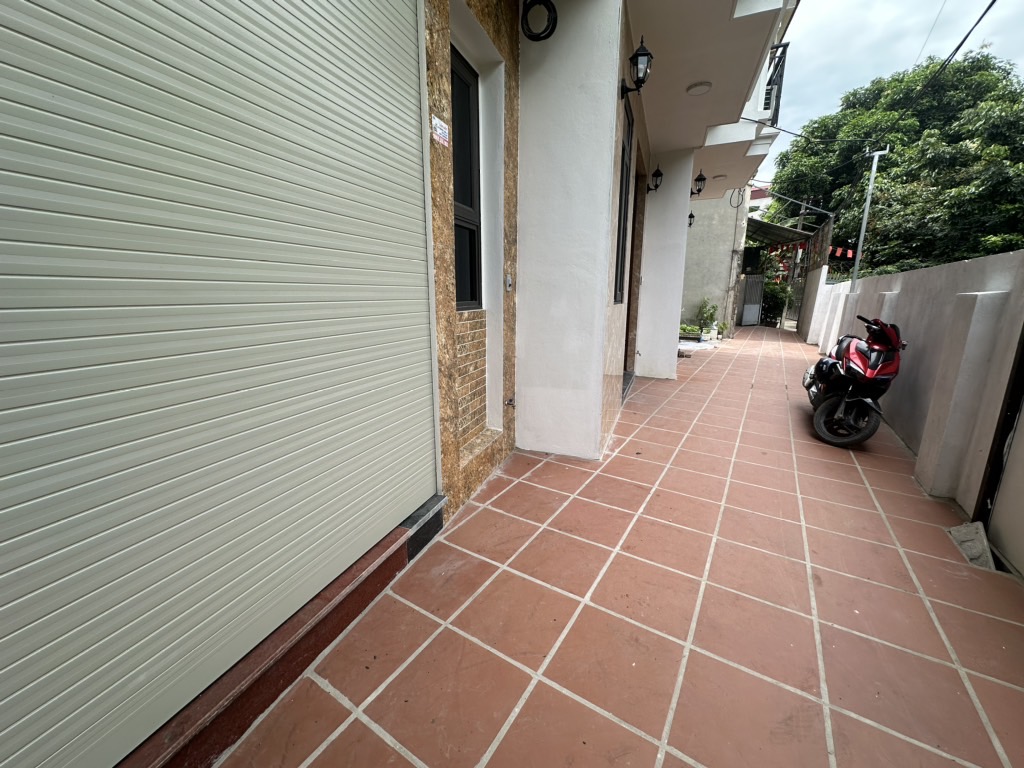 Nhà đẹp Tân Lập Ô TÔ ĐỖ CỔNG, ĐÃ SETUP NỘI THẤT CƠ BẢN VỀ Ở LUÔN.Vị trí đẹp, ô tô đỗ cổng 50m ra mặt phố 422 xe bus, mấy trăm m ra ngã tư Trôi, 2km ra ĐH CN Hà Nội,