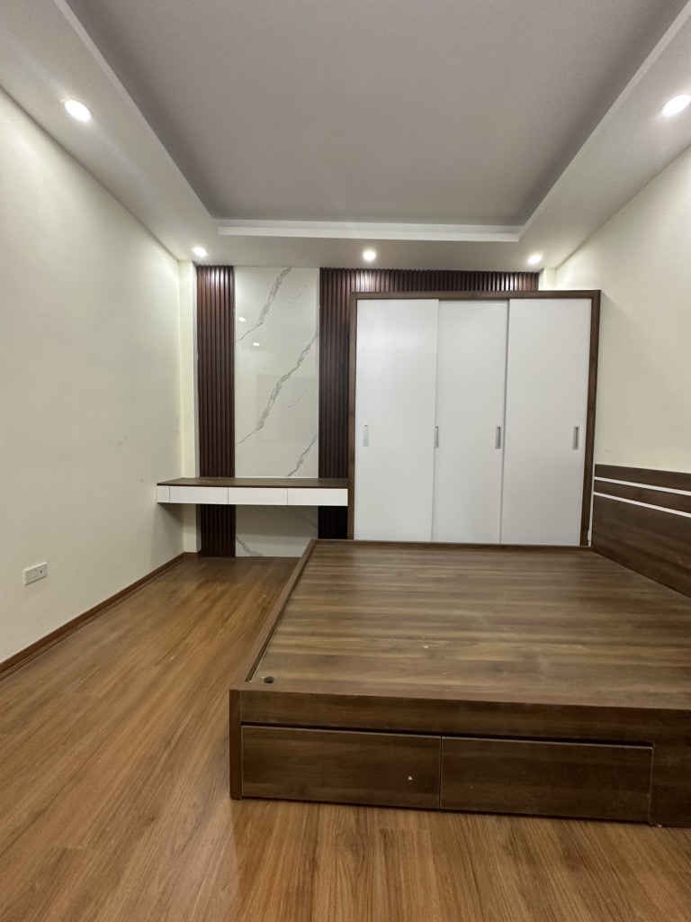 Nhà đẹp Tân Lập Ô TÔ ĐỖ CỔNG, ĐÃ SETUP NỘI THẤT CƠ BẢN VỀ Ở LUÔN.Vị trí đẹp, ô tô đỗ cổng 50m ra mặt phố 422 xe bus, mấy trăm m ra ngã tư Trôi, 2km ra ĐH CN Hà Nội,