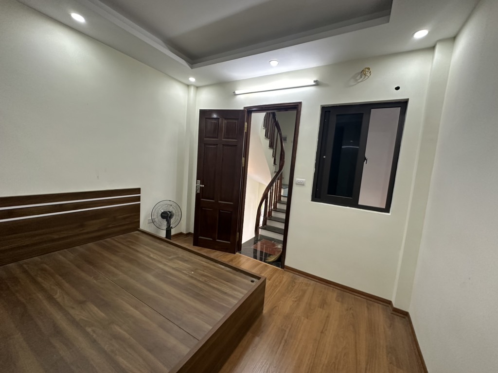 Nhà đẹp Tân Lập Ô TÔ ĐỖ CỔNG, ĐÃ SETUP NỘI THẤT CƠ BẢN VỀ Ở LUÔN.Vị trí đẹp, ô tô đỗ cổng 50m ra mặt phố 422 xe bus, mấy trăm m ra ngã tư Trôi, 2km ra ĐH CN Hà Nội,