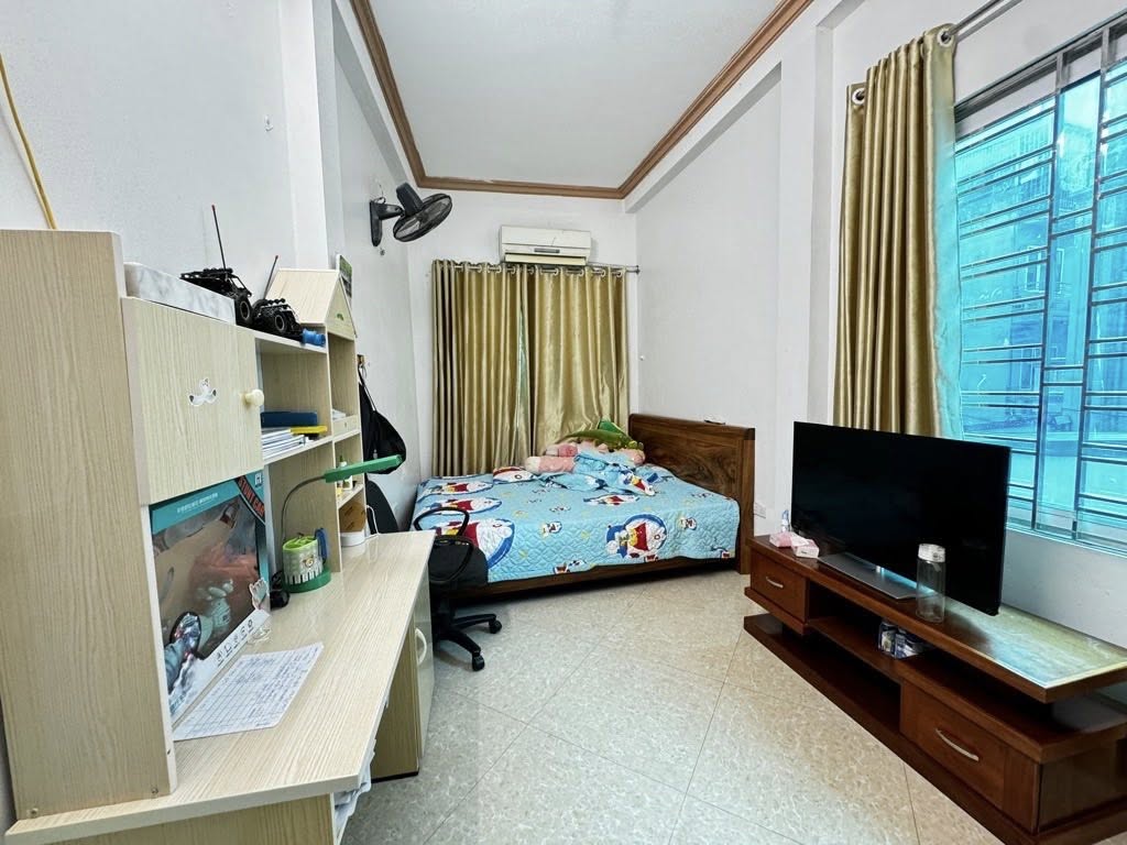 Bán nhà Ngoạ Long, Từ Liêm 38m2 x 5 tầng nhà đẹp ở ngay.