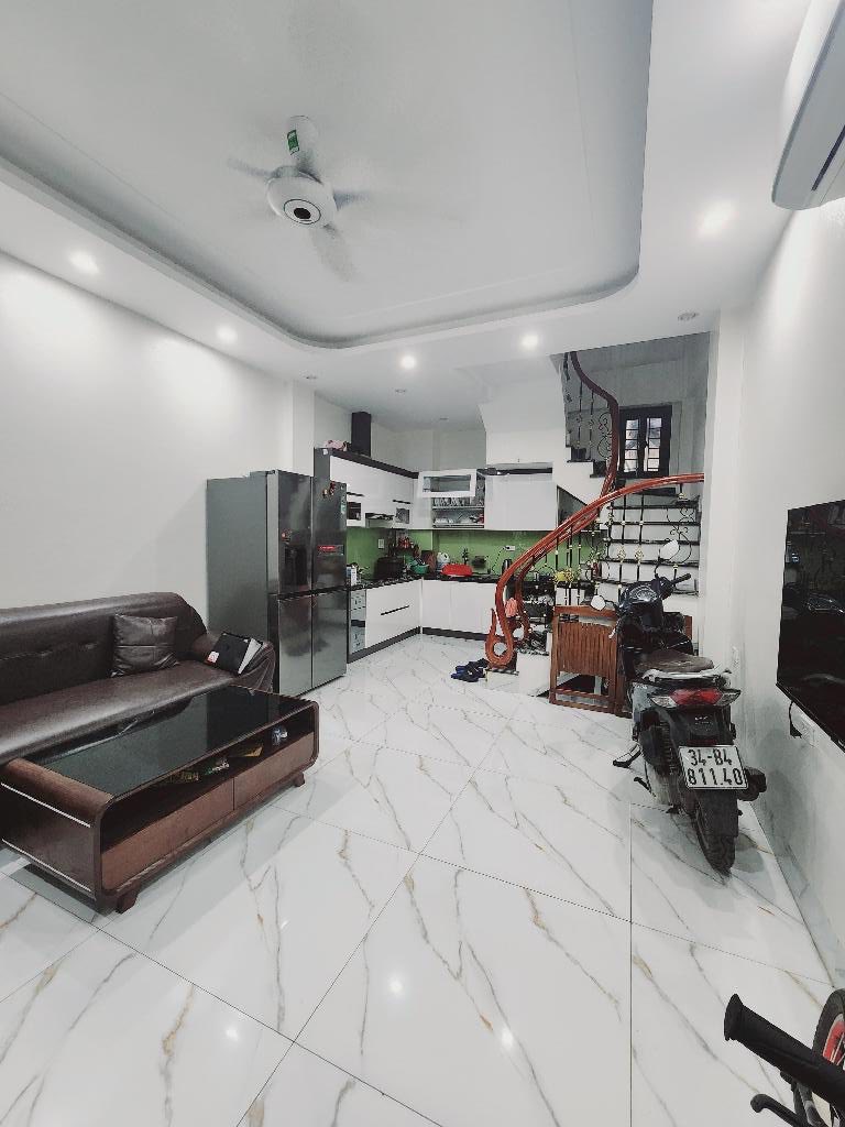 Nhà đẹp Hồ Tùng Mậu 30m2 x 6 tầng đẹp lung linh, hàng xóm với  Golmark City.