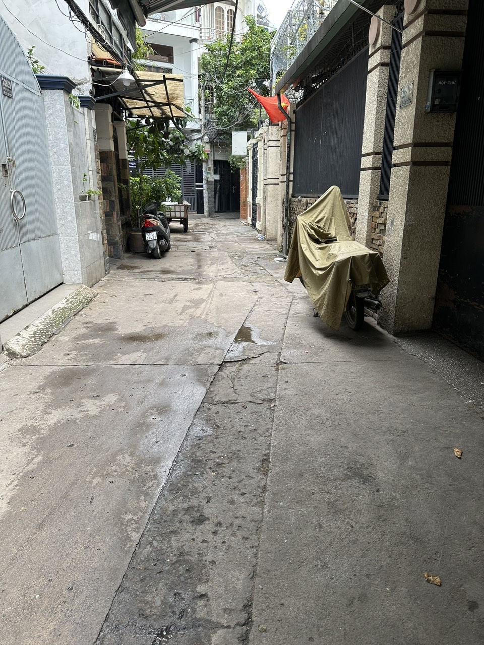 BÁN NHÀ NGAY CHỢ HÒA HƯNG Q10, 4X8M, 3 TẦNG, 6.75 TỶ