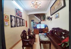 BÁN GẤP NHÀ MINH KHAI - ĐỂ LẠI NỘI THẤT - 5 NGỦ VỪA Ở VỪA CHO THUÊ HÁI RA TIỀN- 50M - 4 TỶ ( TL)