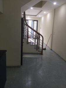 Nhà 5 tầng, thang máy, mặt tiền rộng, Full tiện ích