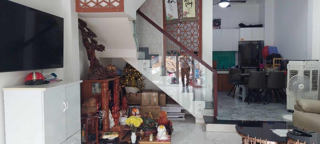 Bán gấp nhà Tam Bình - Thủ Đức, chủ tặng toàn bộ nội thất