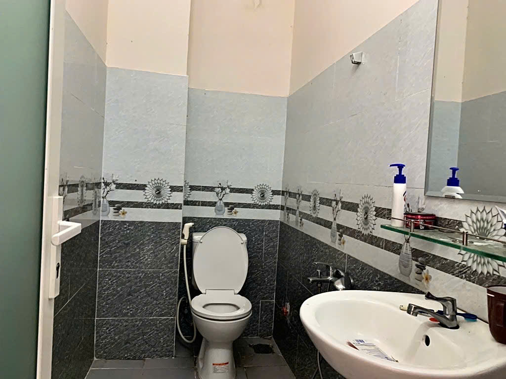 MẶT TIỀN KINH DOANH CHỢ ĐÊM HẠNH THÔNG TÂY - VIEW CÔNG VIÊN THOÁNG MÁT - CẦN BÁN GẤP - 68m2 - CHỈ 11 TỶ