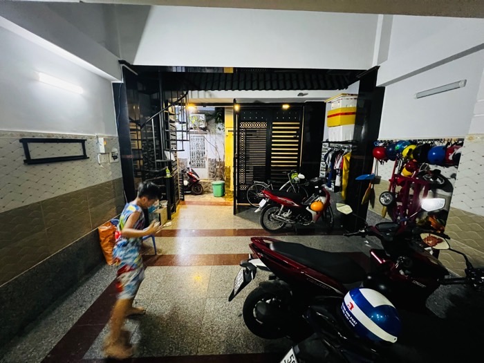 Quận Gò Vấp - Hẻm Xe Hơi - Đường Huỳnh Khương An nhà bao đẹp - chỉ 9tỷ